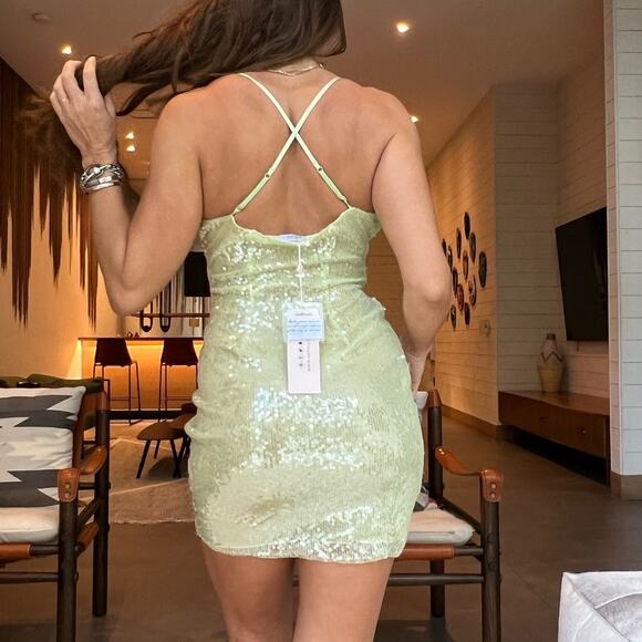 Oh Polly Orion Sheer Sequin Asymmetric Cut Out Mini in Pistachio Green US 4 - Picture 5 of 7